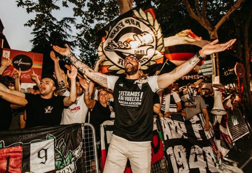 Locura en las calles de Albacete para celebrar el ascenso