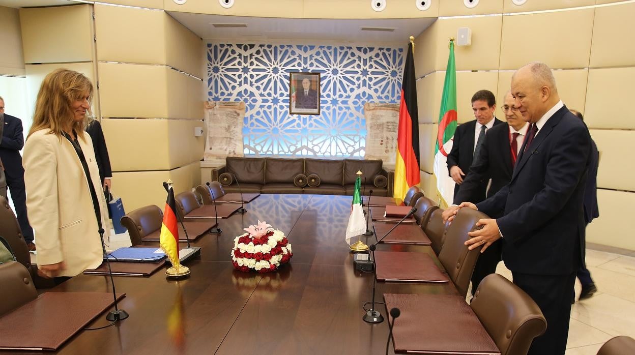 La viceministra alemana Katja Keul, en su visita a Argel