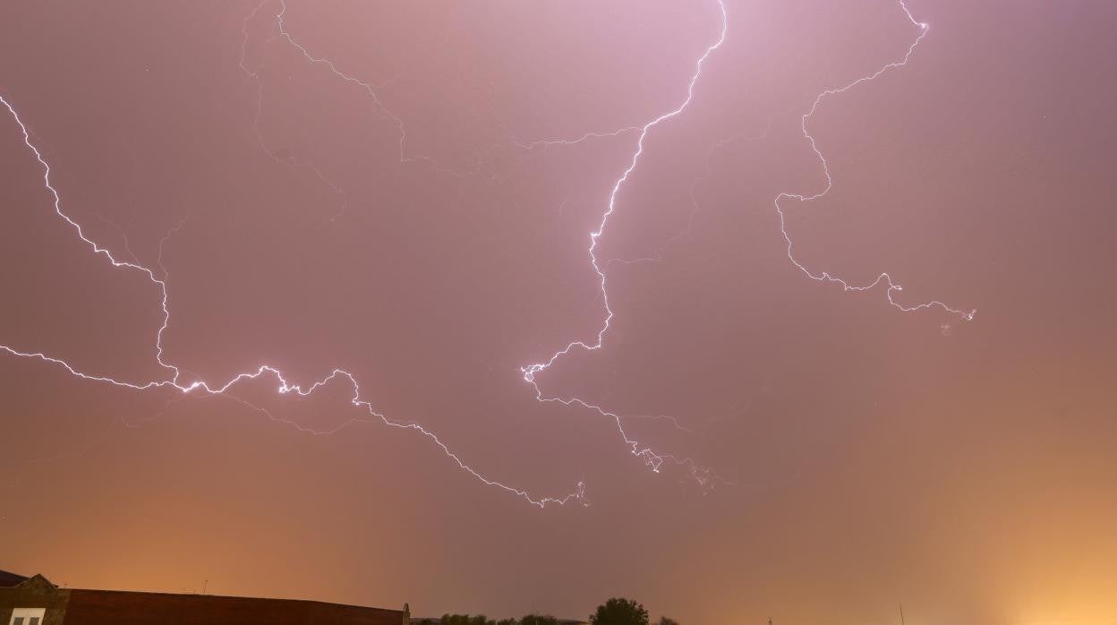 Tormenta sobre León, en una imagen de archivo