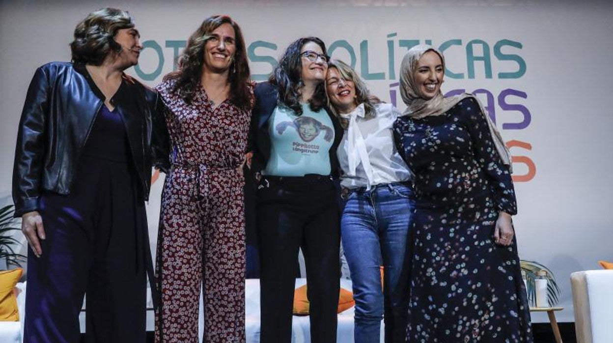 Acto 'Otras políticas', con Ada Colau, Yolanda Díaz, Mónica Oltra, Fatima Hamed y Mónica García, en noviembre, en Valencia