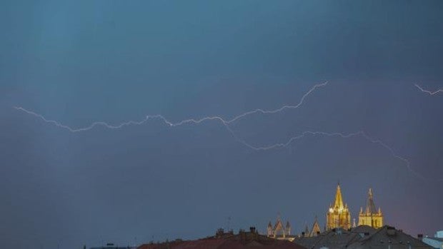 Sólo Ávila y Segovia se libran del aviso por lluvias y tormentas para esta tarde en Castilla y León