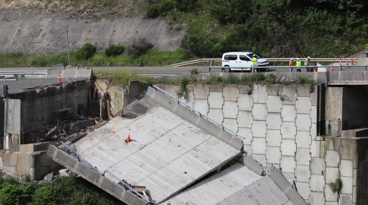 El viaducto derrumbado