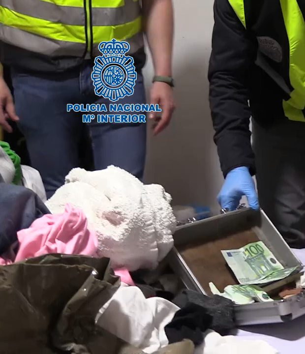 Detienen a nueve personas por distribuir billetes de 100 euros falsos en tiendas de Valencia