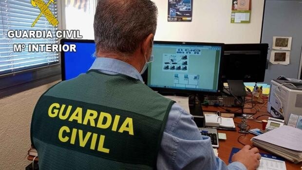 La Guardia Civil detiene a tres personas por estafar 32.000 euros a una empresa de transportes de Caudete