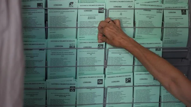 Moreno pesca entre la izquierda y convence a 60.000 electores que votaban en blanco o nulo