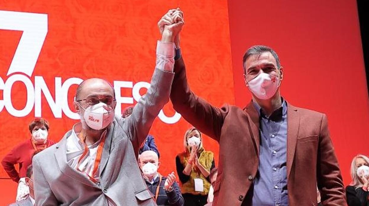 Javier Lambán y Pedro Sánchez, en un acto del PSOE a finales del año pasado
