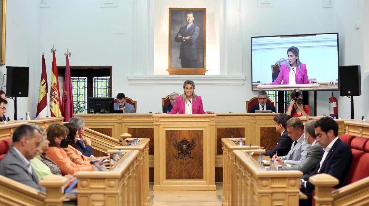 MIlagros Tolón, durante su intervención en el Pleno del Ayuntamiento