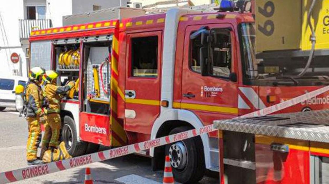 Efectivos de Bomberos durante una emergencia