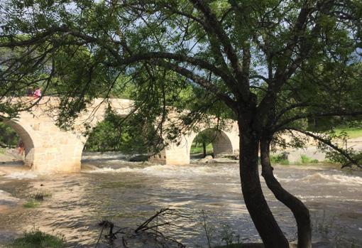 El caudal de agua varía de forma significativa según la estación del año