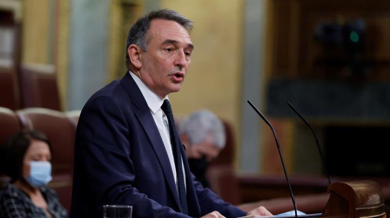 El secretario de Estado y líder del PCE, Enrique Santiago, durante un Pleno en el Congreso de los Diputados/ La guerra de Ucrania dispara el apoyo de los españoles a la OTAN