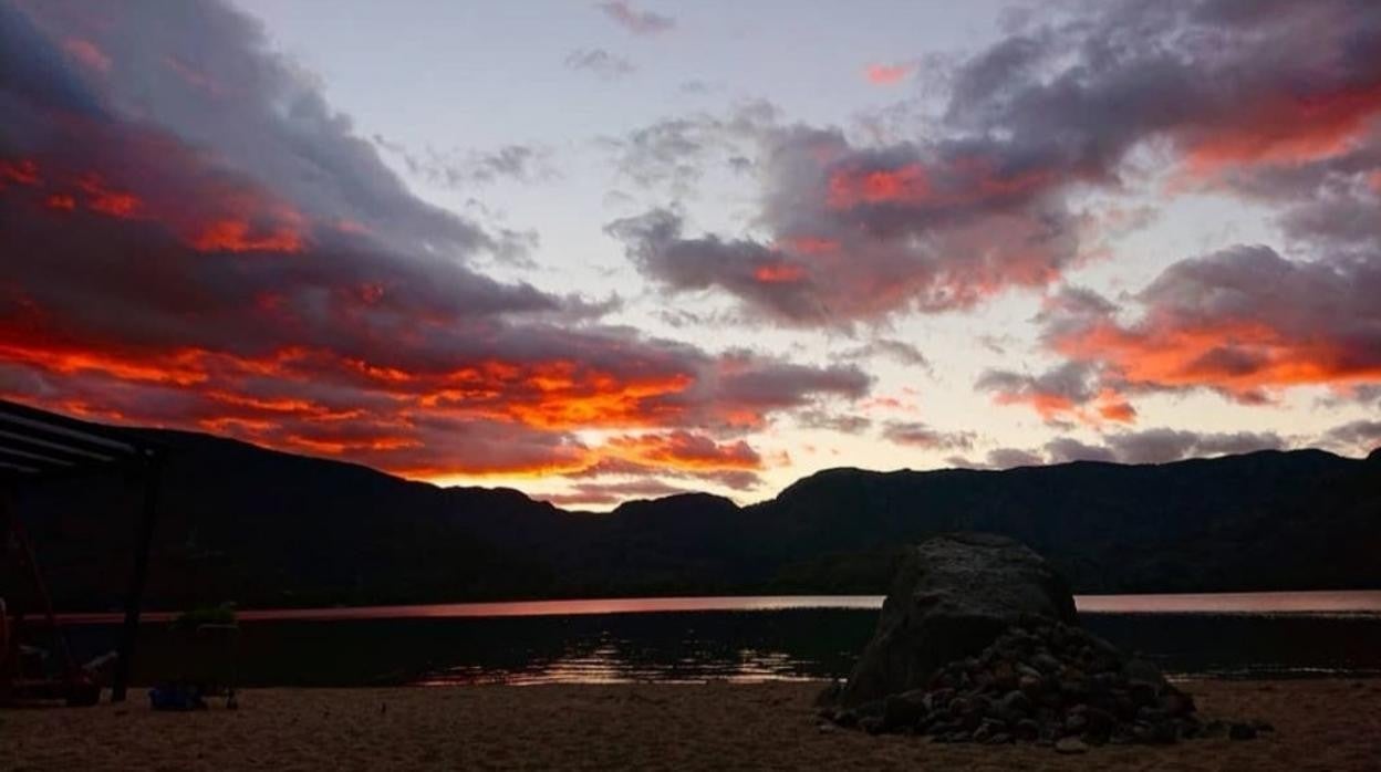 Atardecer en el lago de Sanabria