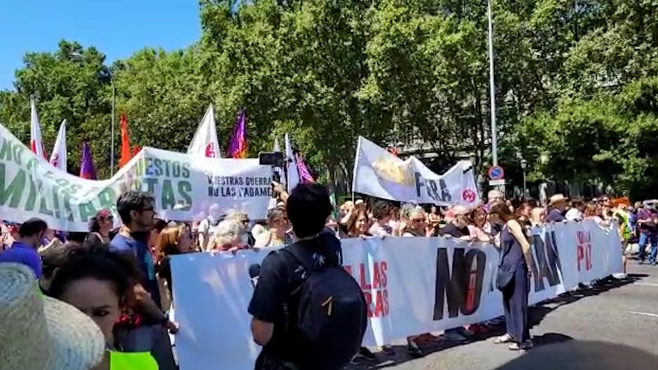 Manifestación anti OTAN en Madrid: «Vuestras guerras no las pagamos»