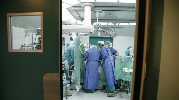 Baja un 6% la lista de espera para ser operado en Castilla y León tras el plan de choque implantado en marzo