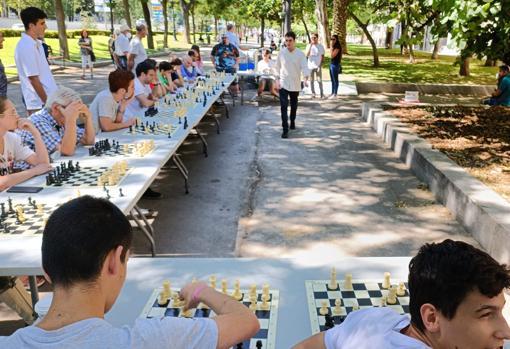 Los madrileños ni se inmutan salvo por el &#039;Batmóvil&#039; y los inhibidores &#039;antiwhatsapp&#039;