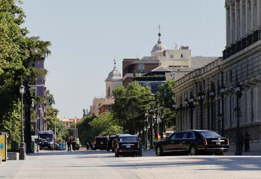 La plaza de Oriente, en la tarde del martes, durante la llegada de las delegaciones