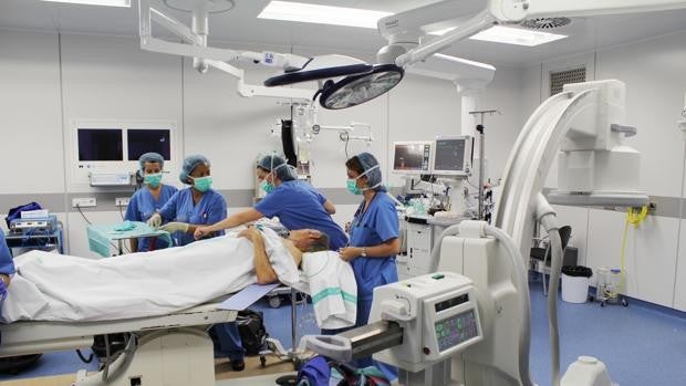 La Junta aprueba un gasto de más de 3 millones para equipos de endoscopia en el hospital de Toledo