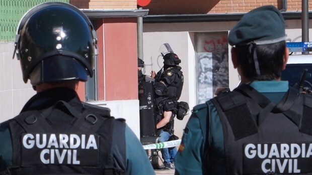 Pelea con palos, fusil de alto calibre e intento de reanimación: así relata la Guardia Civil el crimen de Santovenia