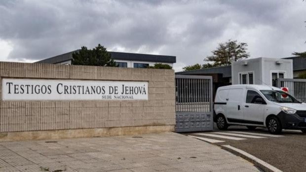 La guerra estalla en los Testigos de Jehová