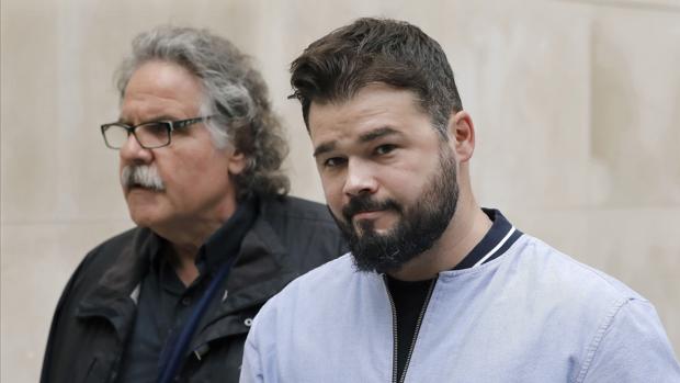 Rufián y otros independentistas reaccionan al 155: «Es el nuevo 23-F»