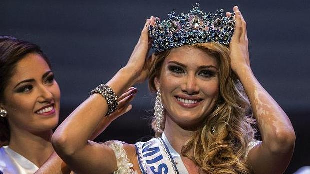 Mireia Lalaguna, de Barcelona, se convierte en Miss World Spain 2015