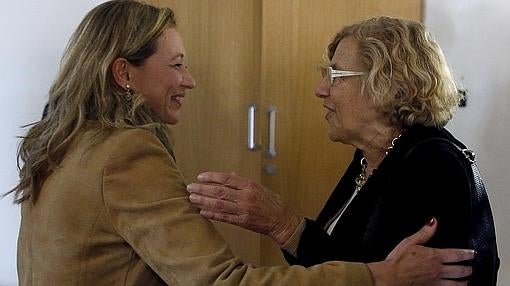 Victoria Rosell y Manuela Carmena