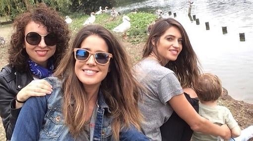 En esta ocasión Isabel y Mayra sorprendían a Sara con un viaje relámapgo a Oporto