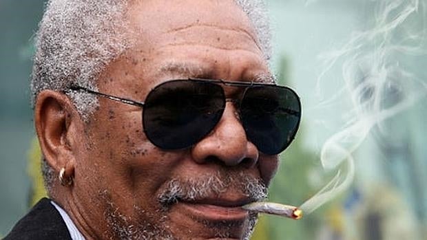 Morgan Freeman sufre un accidente aéreo