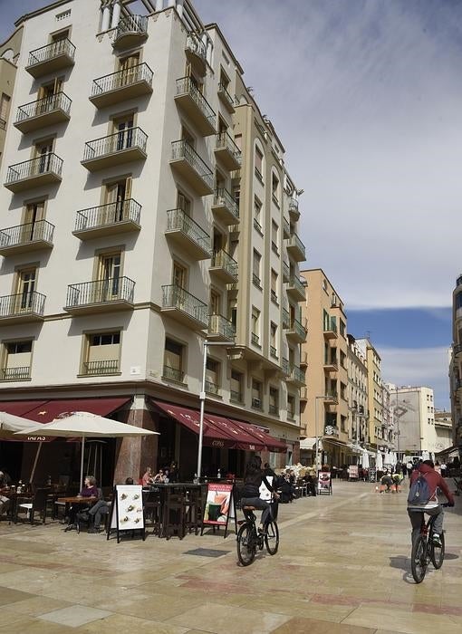 Fachada del edificio donde se encuentra el ático de Banderas