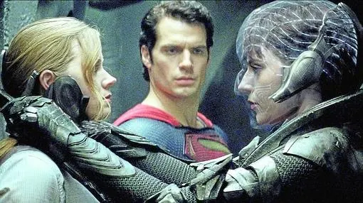 El actor Henry Cavill responde a las malas críticas de &#039;Batman v. Superman&#039;