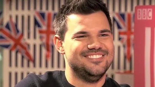 Taylor Lautner, durante su reaparición en la BBC