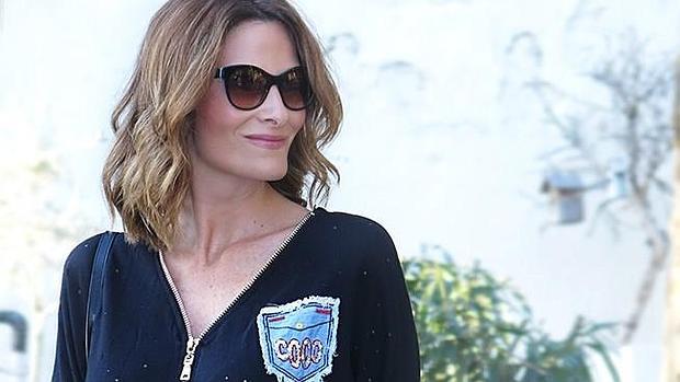 Revive los años noventa con una camiseta con parches