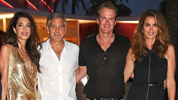 George Clooney y Amal. A la dcha. Rande Gerber y Cindy Crawford