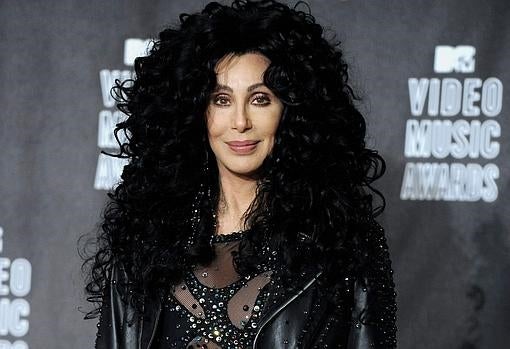 Cher cumple 70 años: La metamorfosis de la estrella a lo largo de su carrera