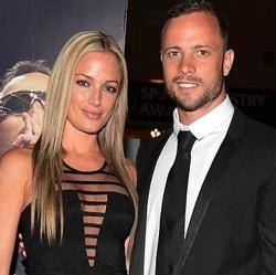 Pistorius, junto a la que fue su novia