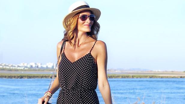 Un mono corto de lunares para cualquier ocasión