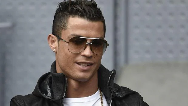 Cristiano Ronaldo ofrece una ayuda por los incendios de Madeira