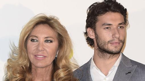 Norma Duval junto a su hijo Marc. La exvedette también es madre de Christian y Yelko