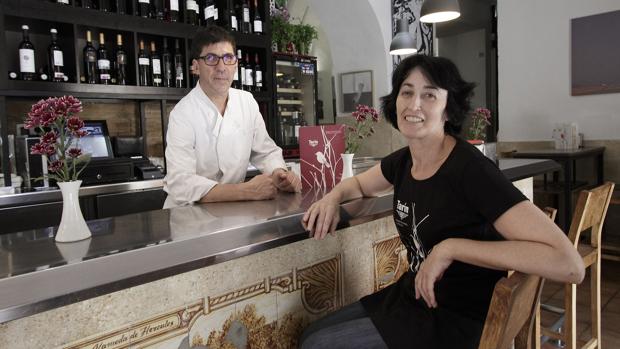 Bar Tarín: «Cuando el cliente pregunta dónde está la poesía, le explicamos que en la comida»