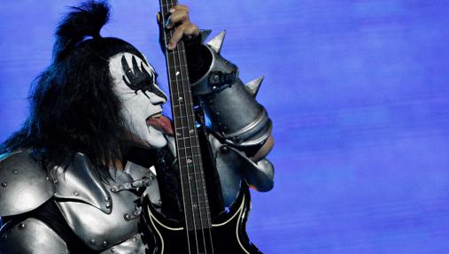 Gene Simmons, Bajista de Kiss