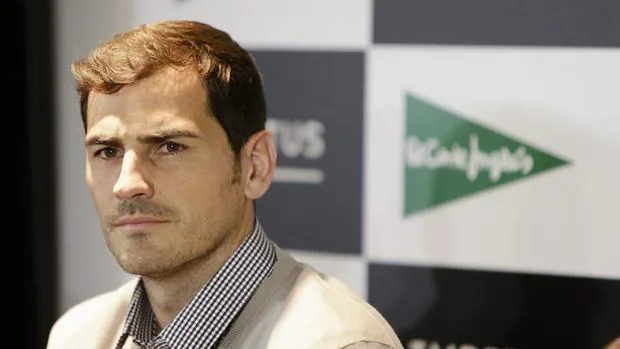 Iker Casillas durante un acto promocional presentando el corto