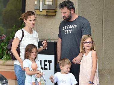 La familia Affleck al completo