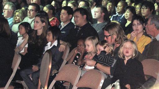 La ex pareja con todos sus hijos en un evento