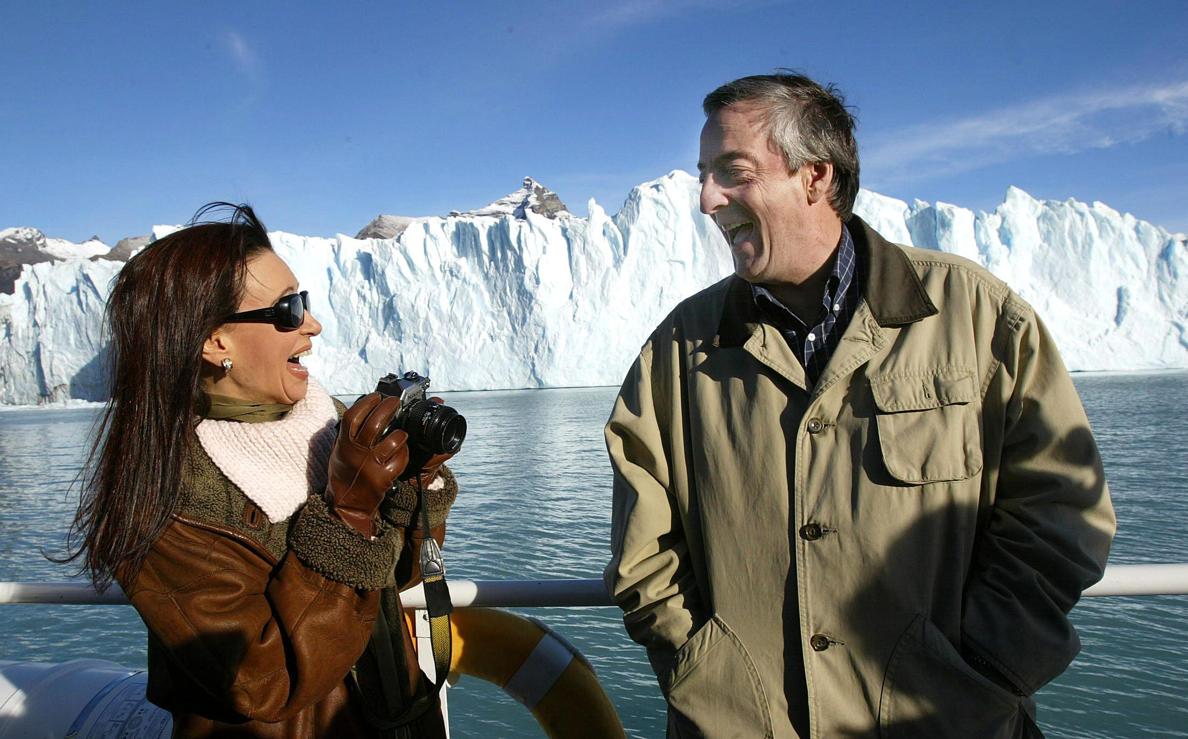 Néstor Kirchner y su mujer, Cristina, frente al Perito Moreno