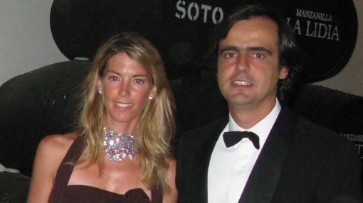 Alejandra Cruz-Conde y su marido, Alfonso Ruíz-Mateos