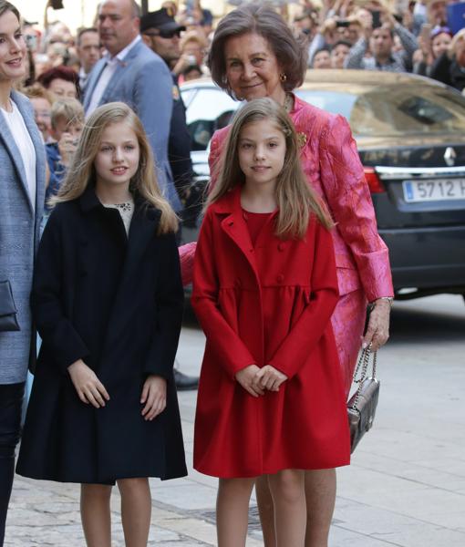 Leonor y Sofía, protagonistas un año más de la Misa de Pascua