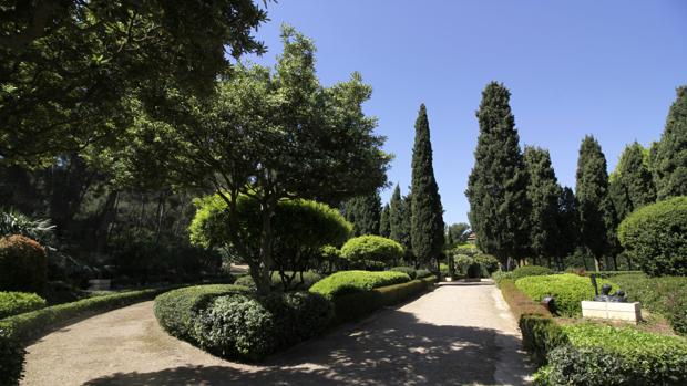 Vista de los jardines del Palacio de Marivent, en Palma