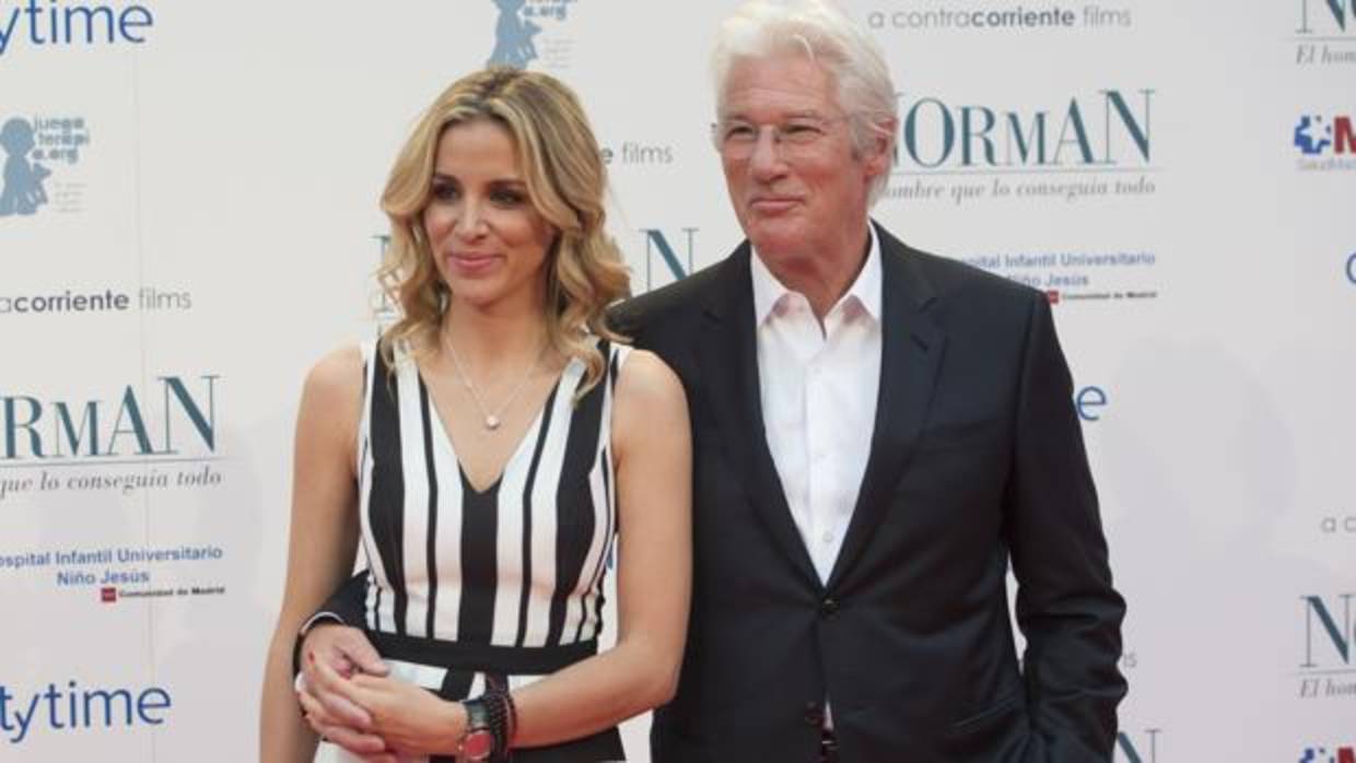 Richard Gere y Alejandra Silva, una pareja solidaria