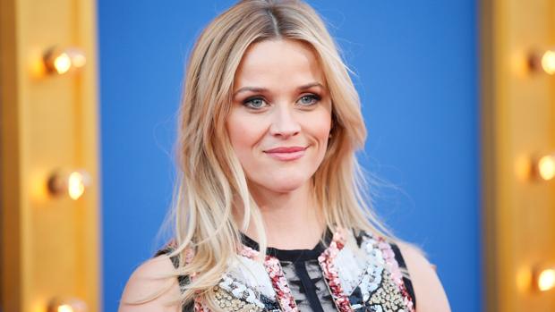 La actriz Reese Witherspoon explica por qué su línea de ropa tiene un «estilo sureño»