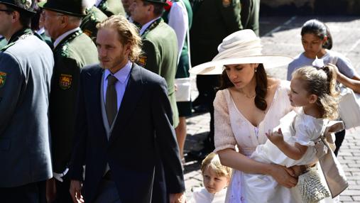 Andrea Casiraghi y su mujer en la boda