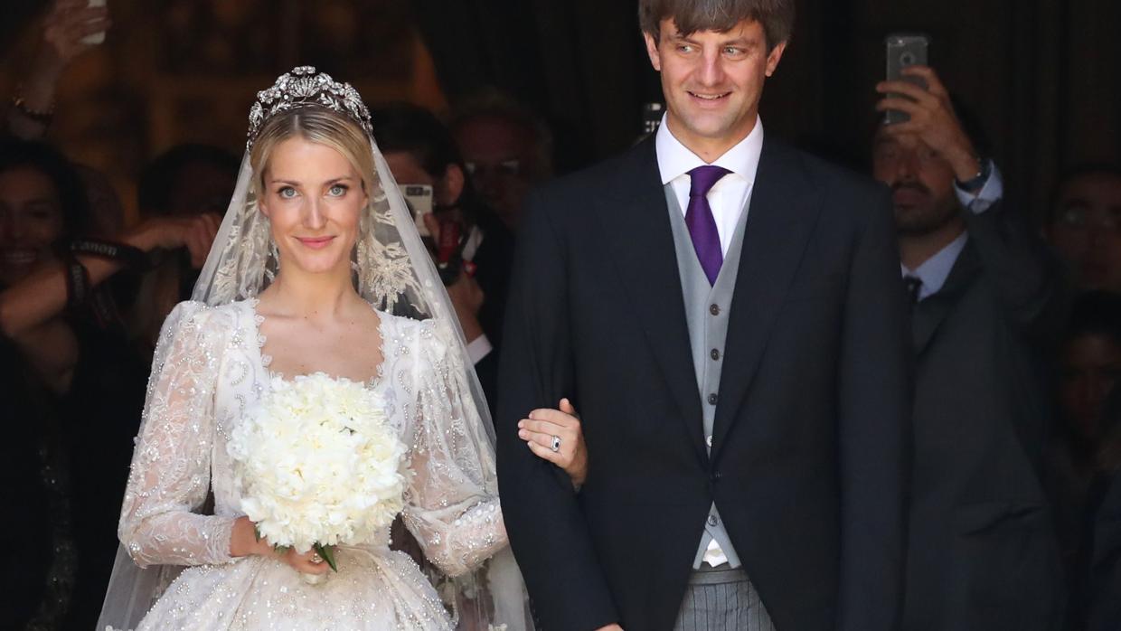 Los novios ingresan a la ceremonia